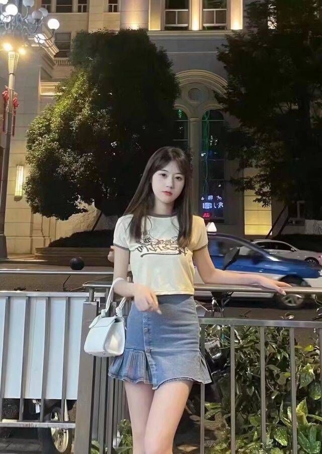 性感嫩妹子，靠谱