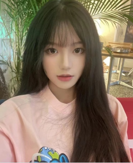 38c的大胸美女
