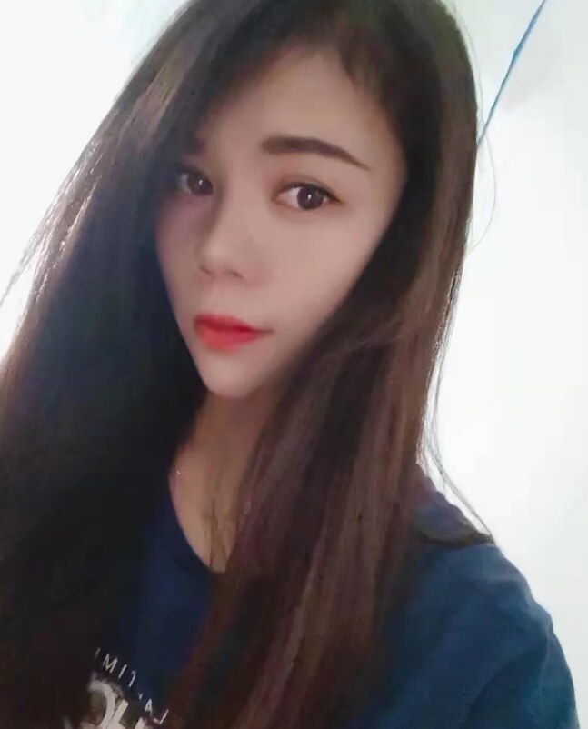 江岸温柔小少妇