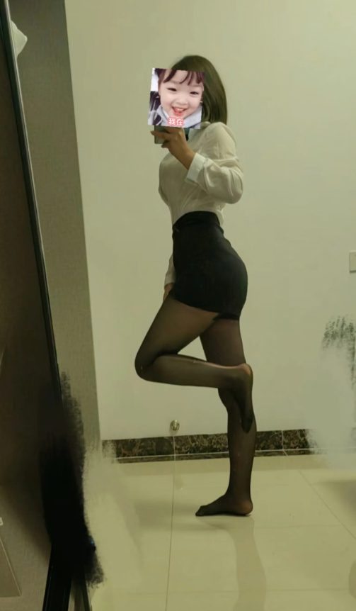 欲求不满的艾玛老师