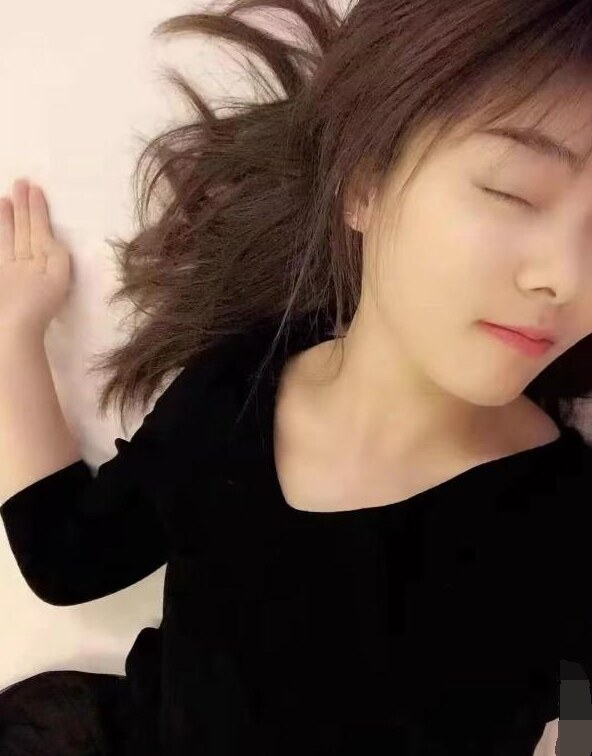 河西爱笑的眼睛