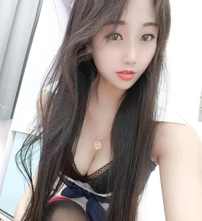 地铁口美女姐姐