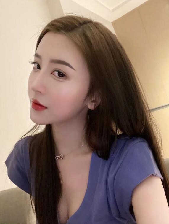 黄浦淡妆小辣妹