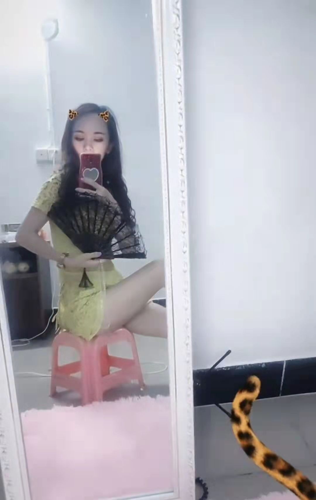 体验一个东莞正货大美女小叶