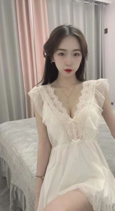 36D肤白小媳妇