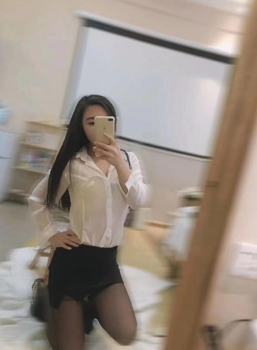 汉街雅轩妹子