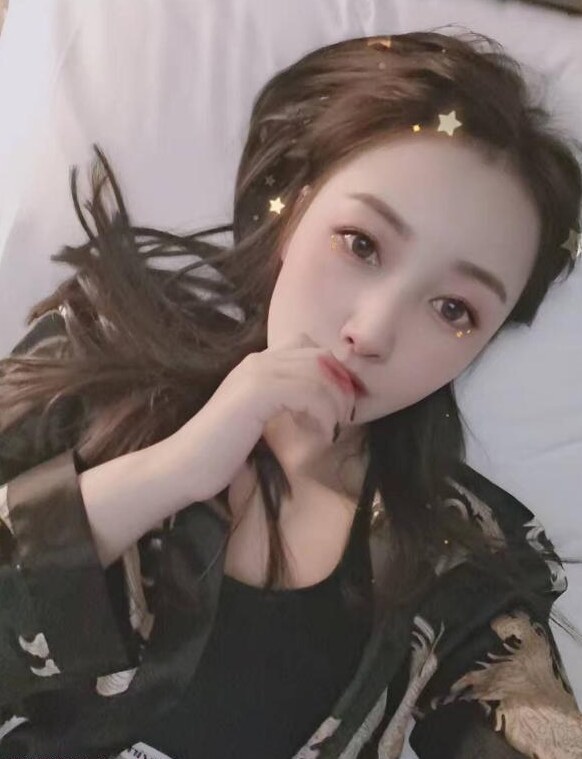 南山颜值不错的骚妹