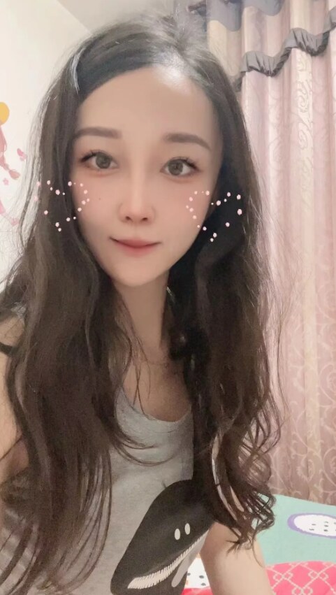 黑丝开档袜少妇