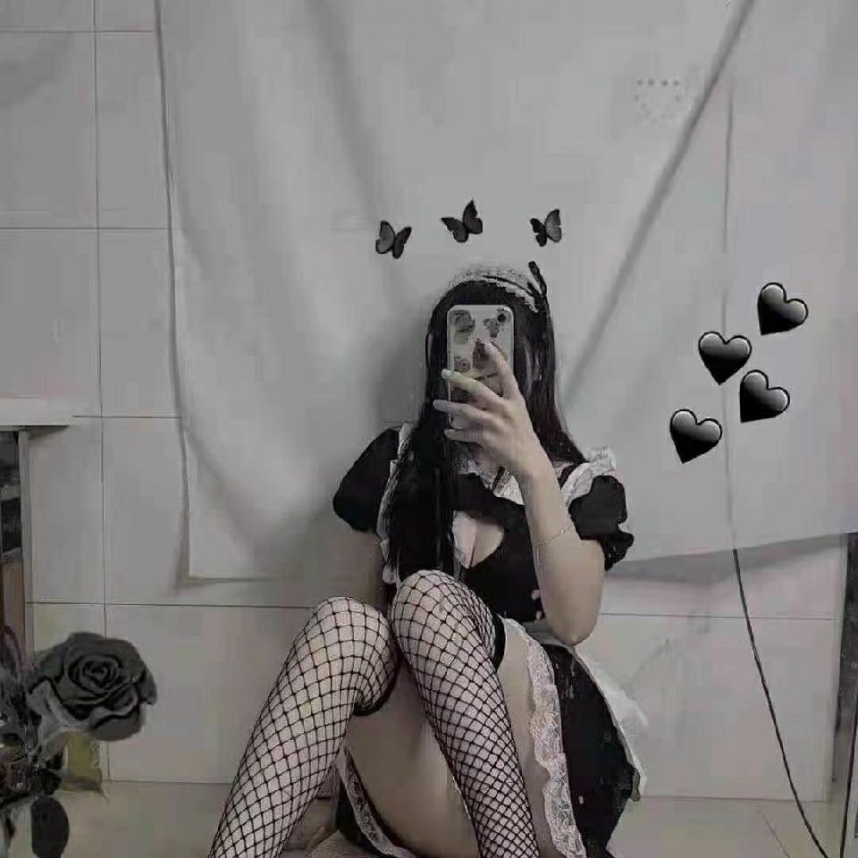 风骚小萝莉妹子，白虎