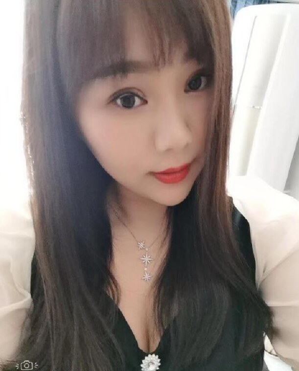 郑州东站漂亮妹子