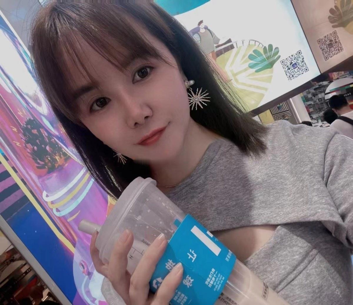 南京可爱娇小妹子
