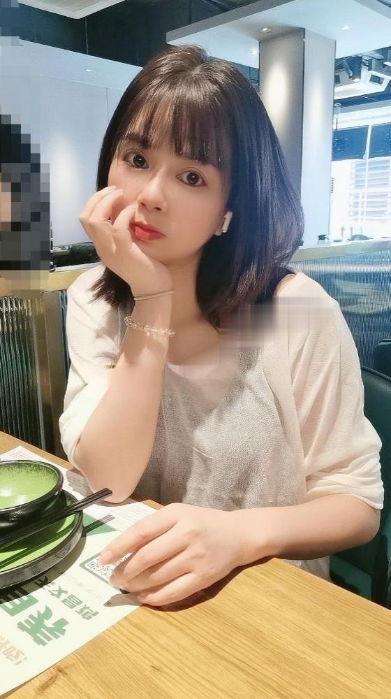 广州良家御姐兔兔，曲线苗条