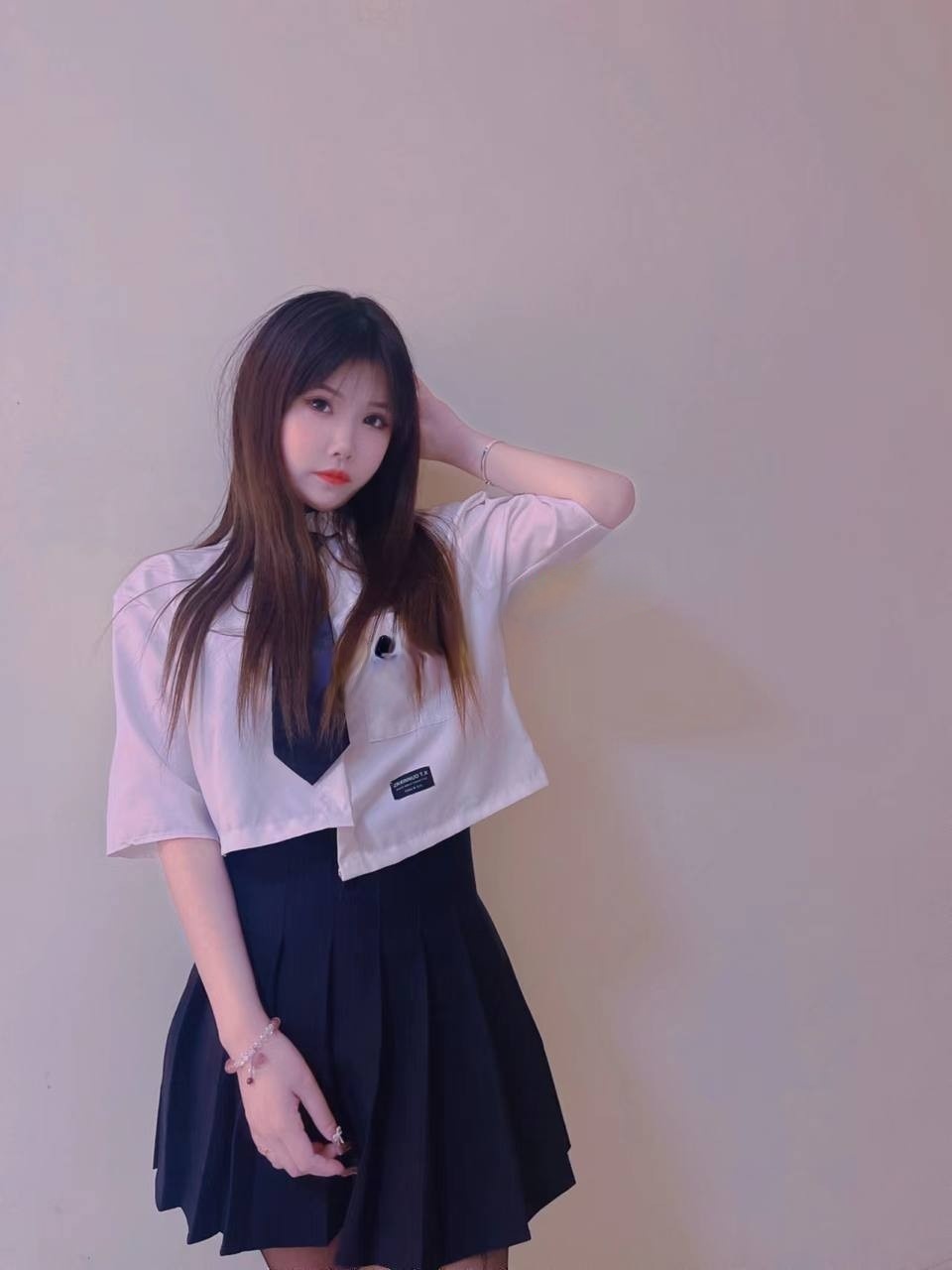三里屯性感小嫩妹