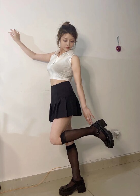 服务贼好的小姐姐