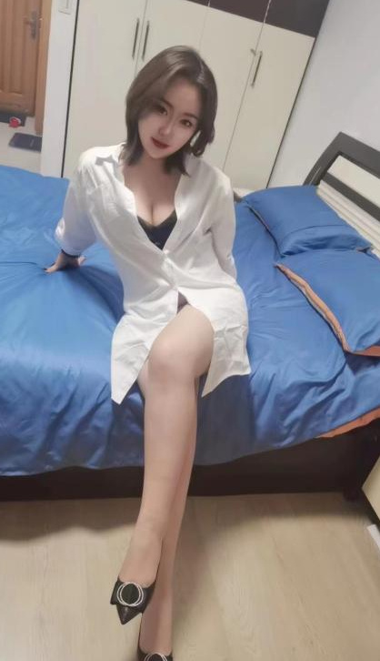 气质大胸妹很性感