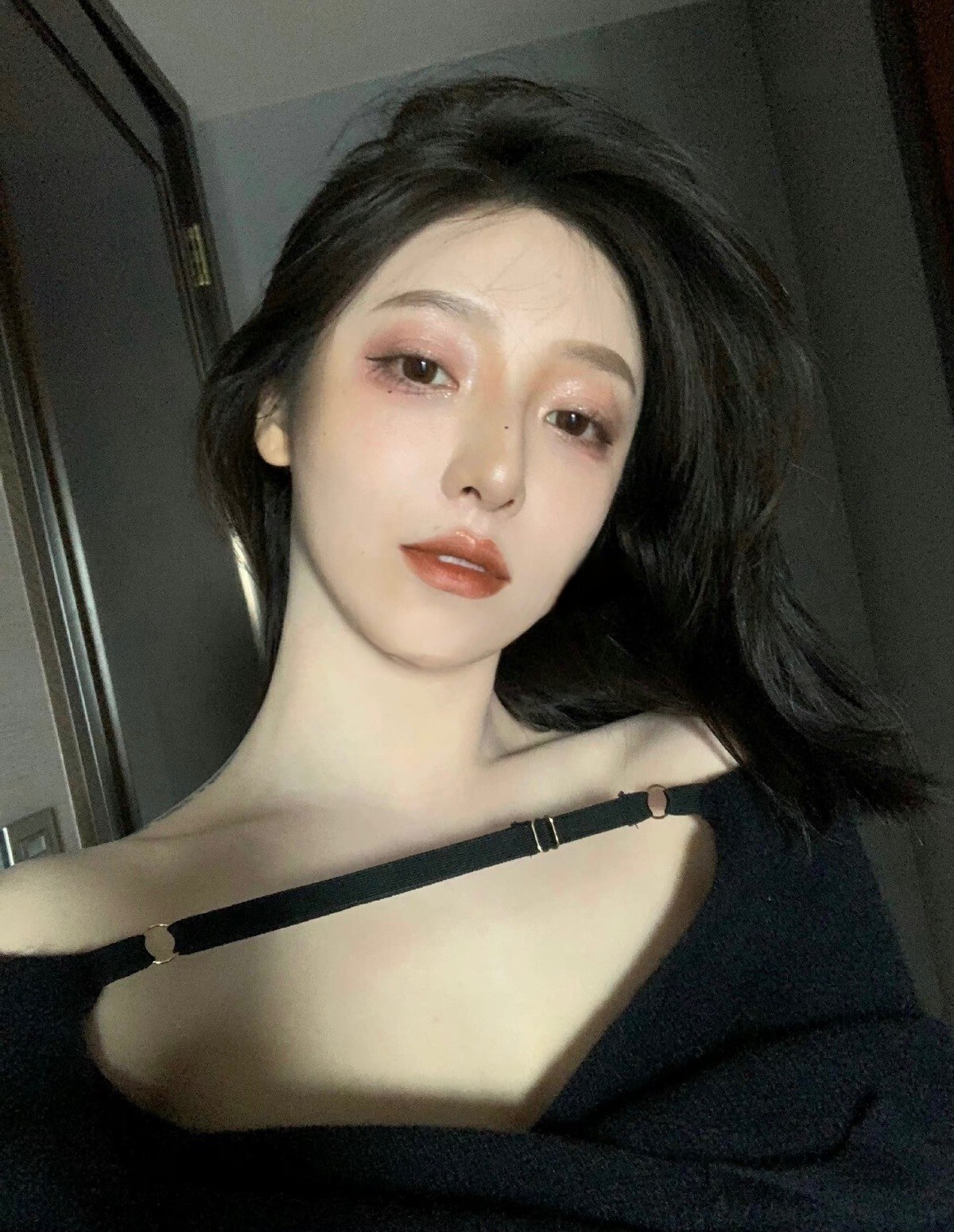  国庆节刚下海的骚妹