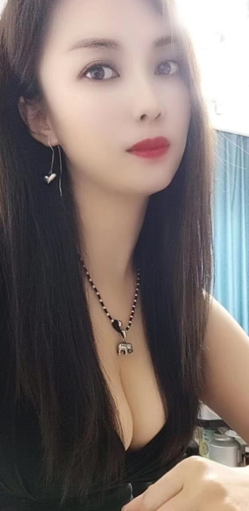 北辰大胸，眼镜娘红太狼