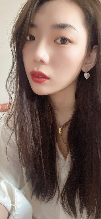 新宫大白腿妹子