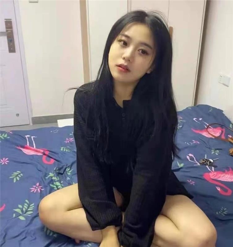 杭州白马湖小妹