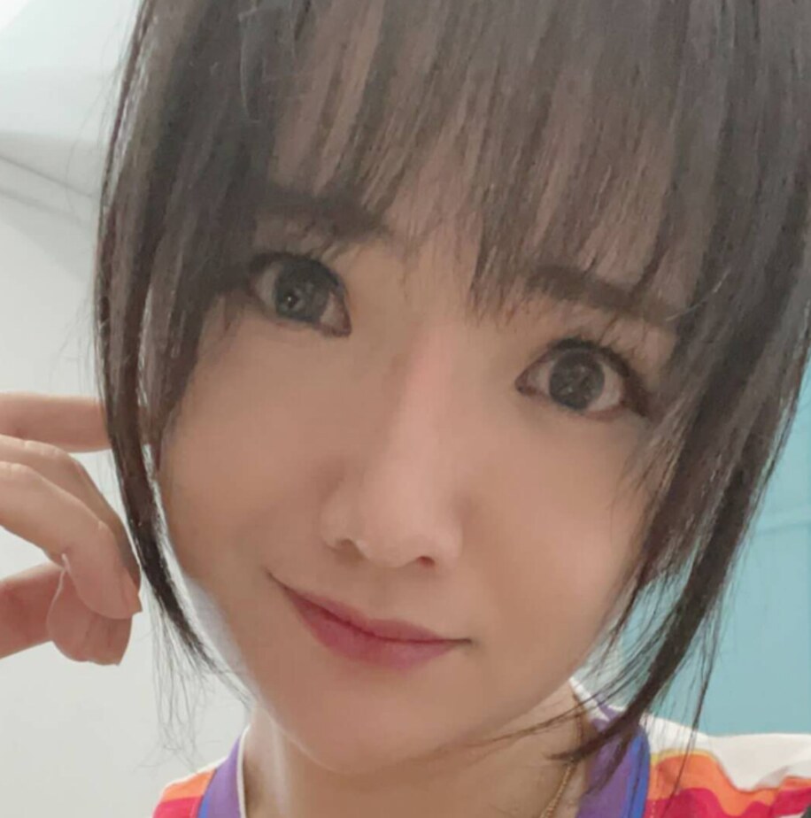 龙华依依