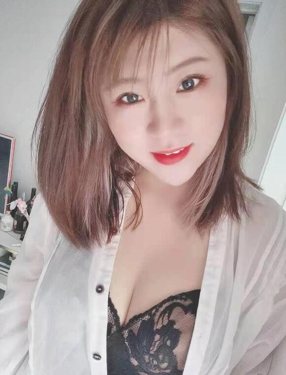 E奶轻少妇秋子