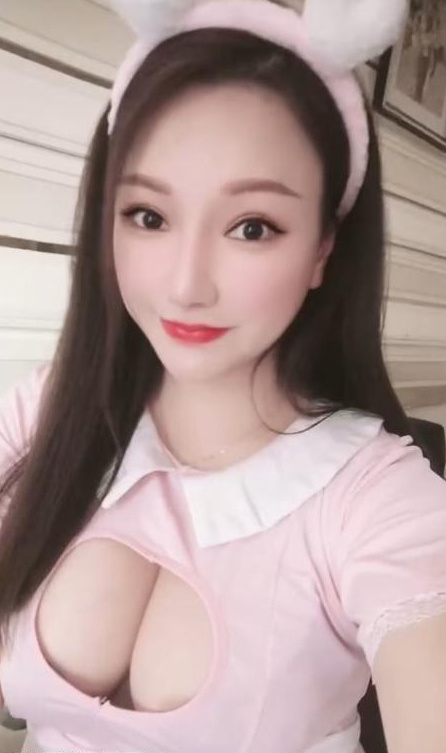 大奶晴子