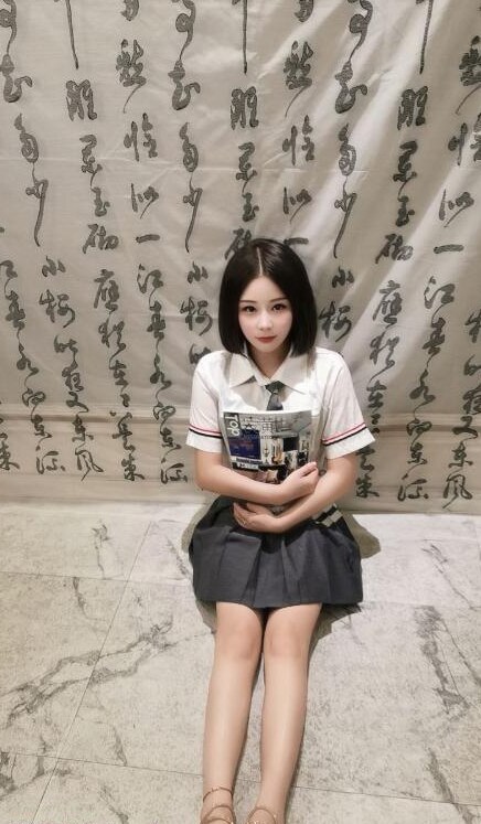 上城清纯短发小姐姐