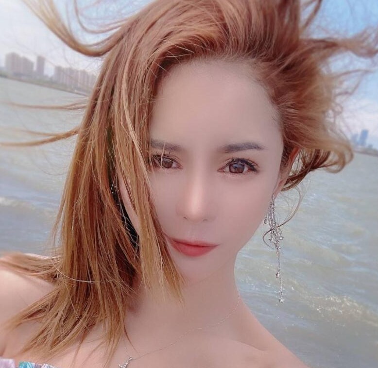 颜值身材不错的妞