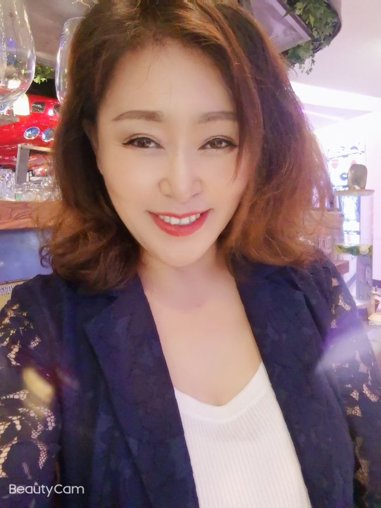 丰台胸大肤白熟女一枚