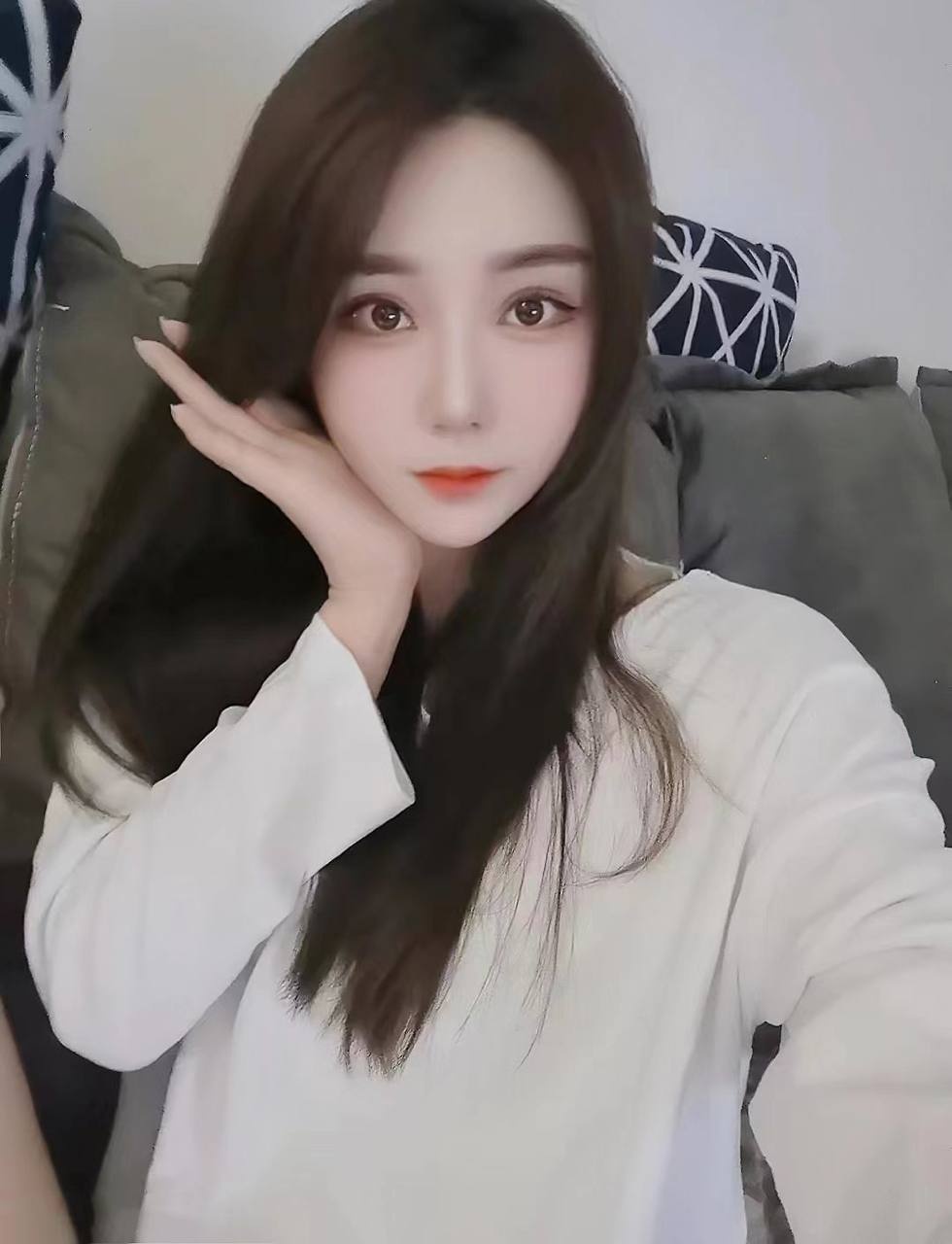 南山黑丝制服性感妹子