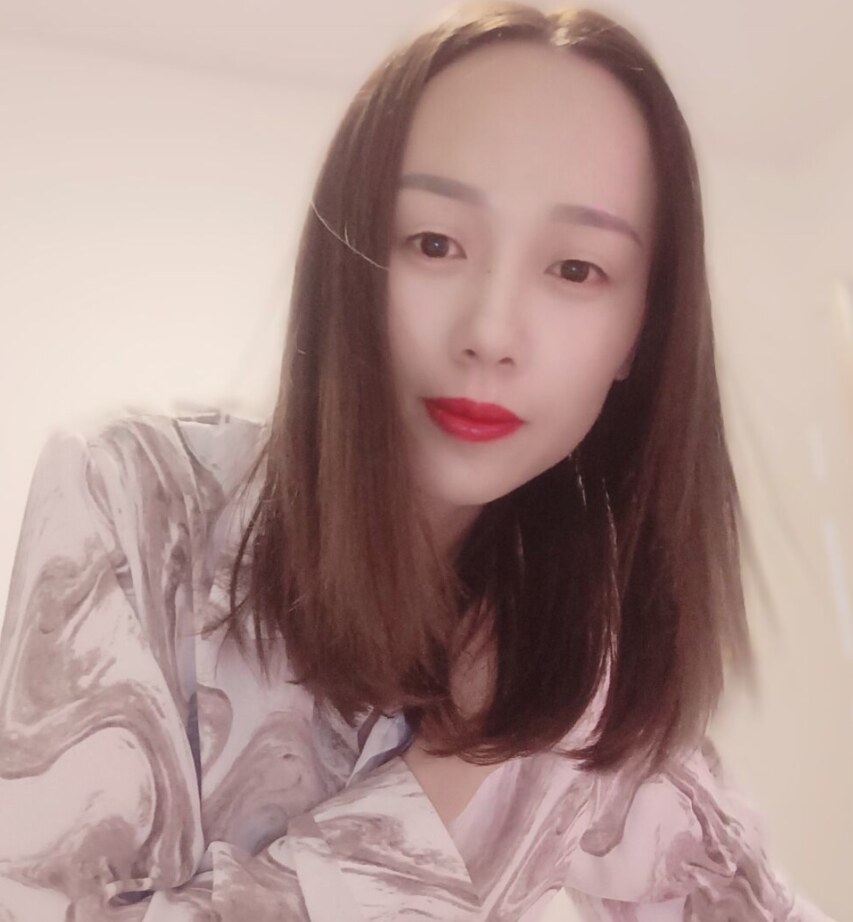 深喉很爽的小骚妇