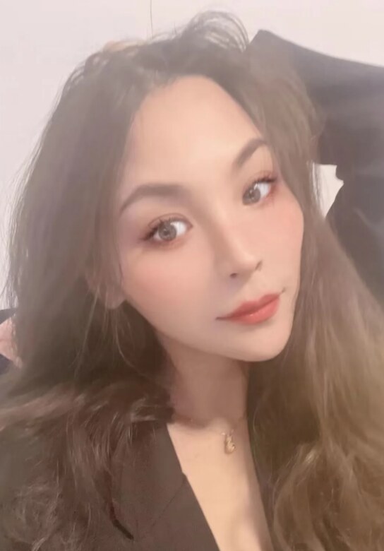 年纪不大的湖南妹子