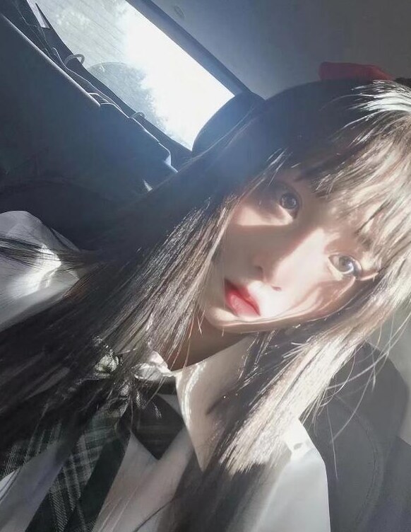 年轻好看的葡萄