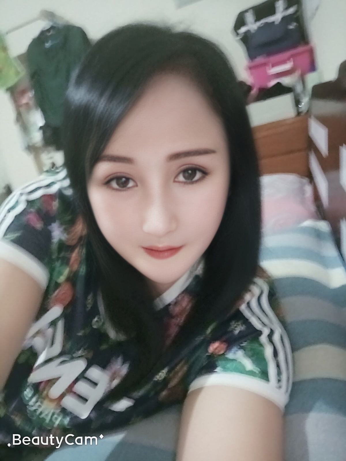 颜值在线，性价比超高熟女