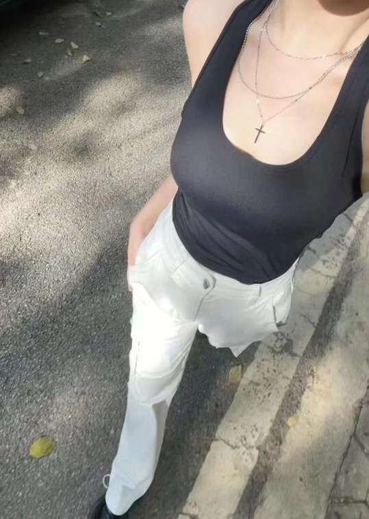 颜值大长腿大胸少妇
