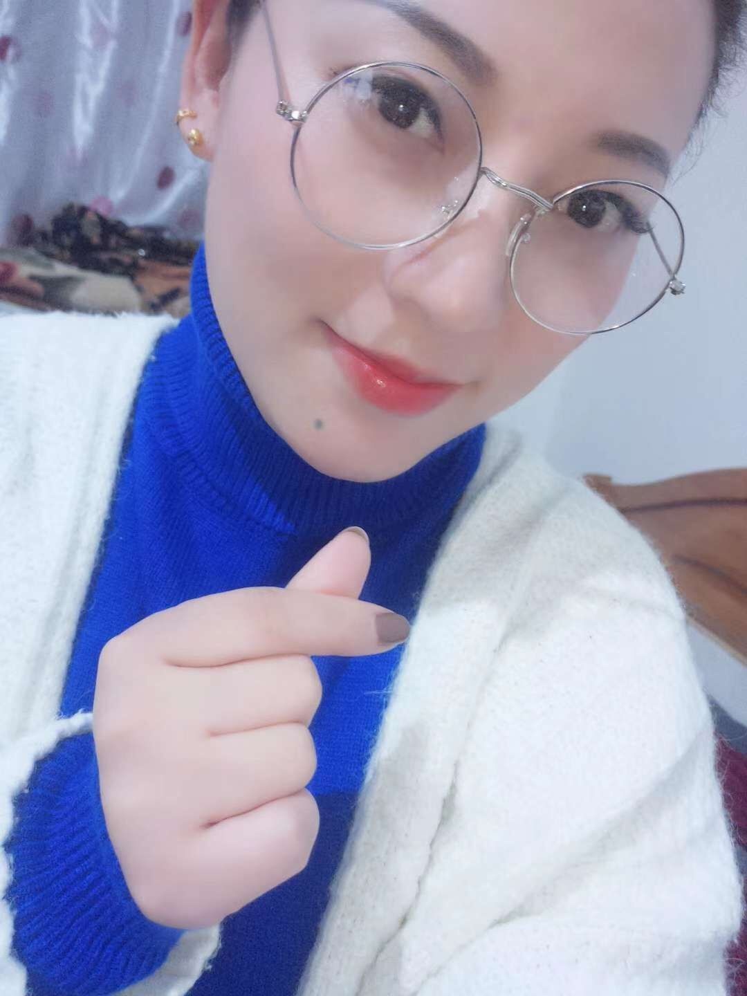 汽车东站天空之城大奶少妇