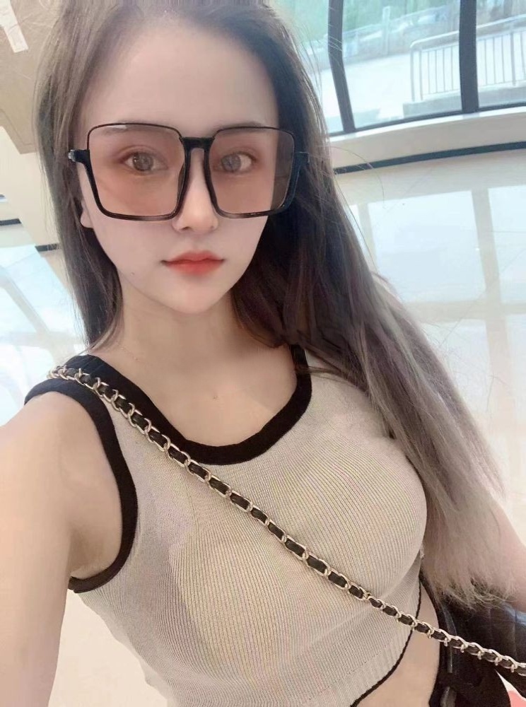 泉山嫩爆妹