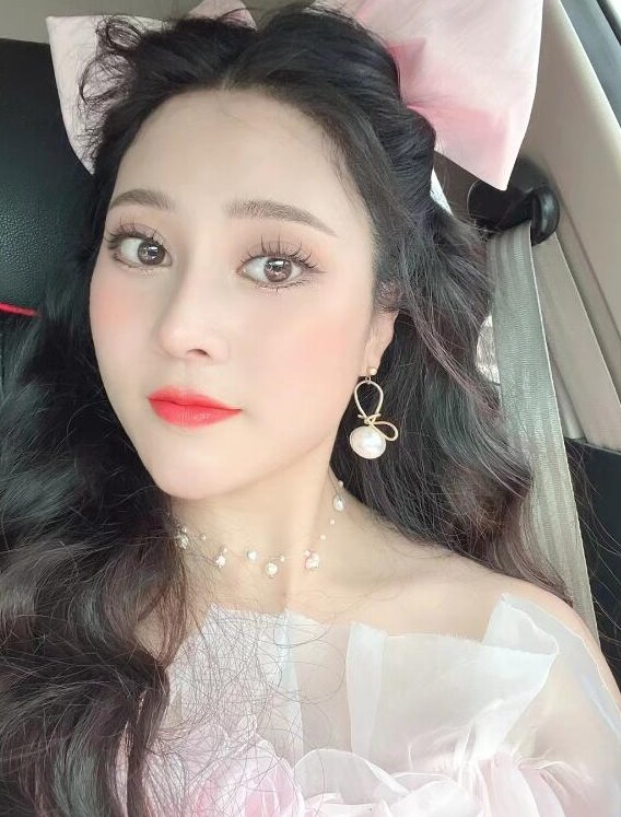 网红脸大长腿深喉