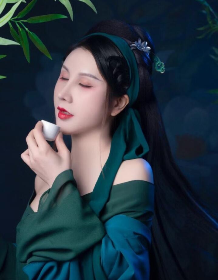 体验少数民族妹妹