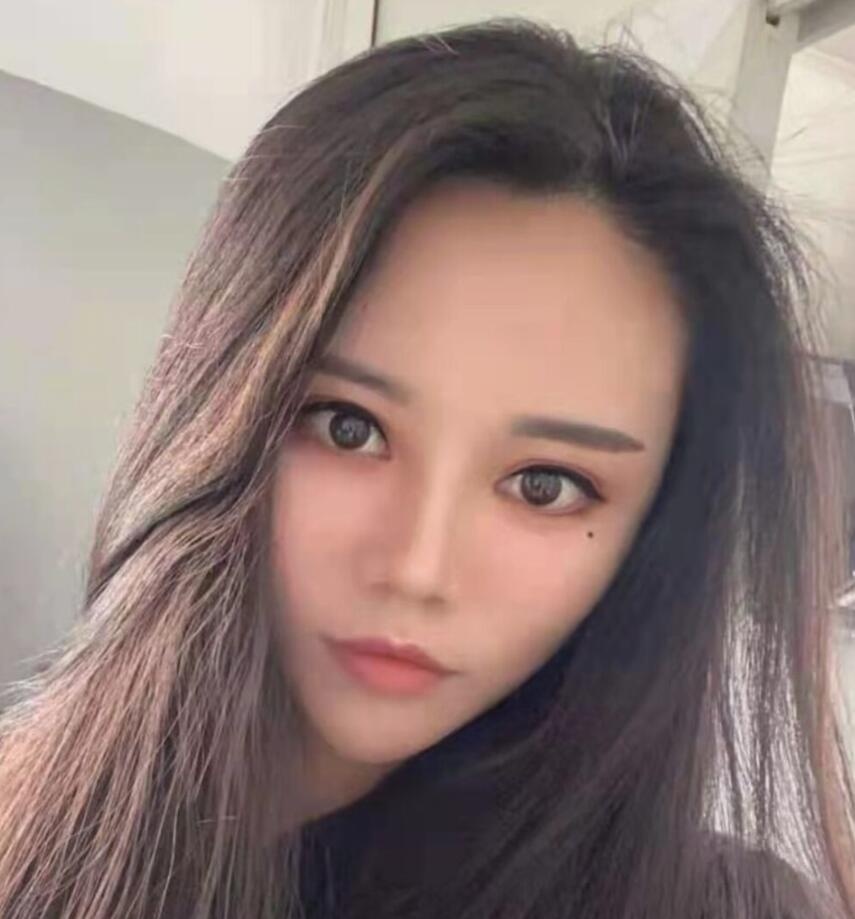 模样妩媚的骚姐姐