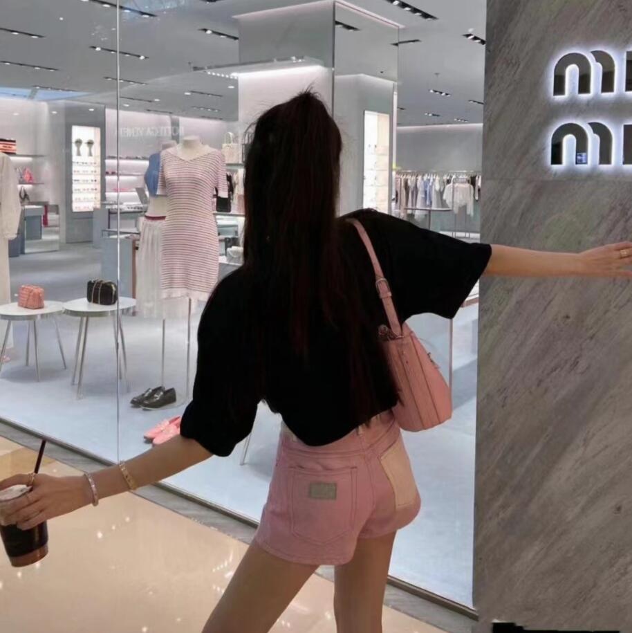 前凸后翘欧美身材