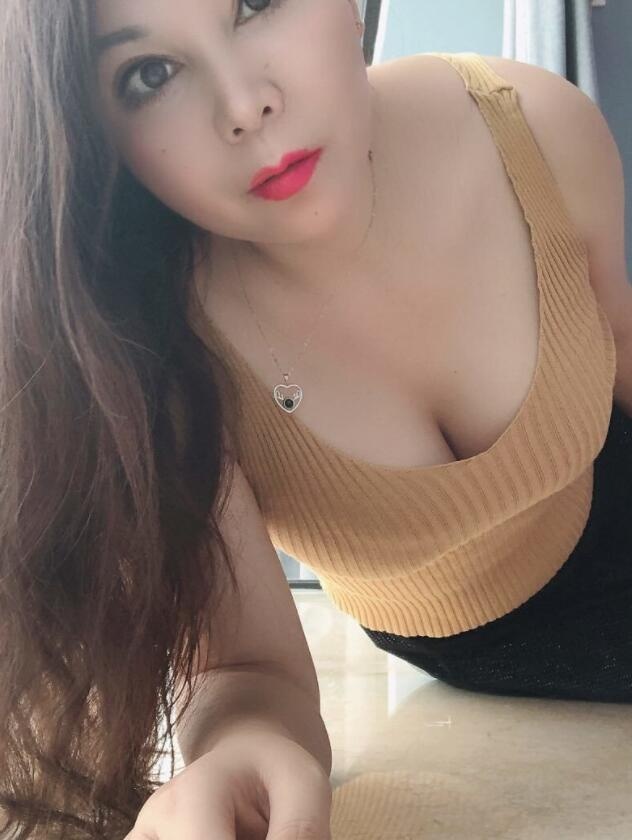 瑶海熟女胸大活好