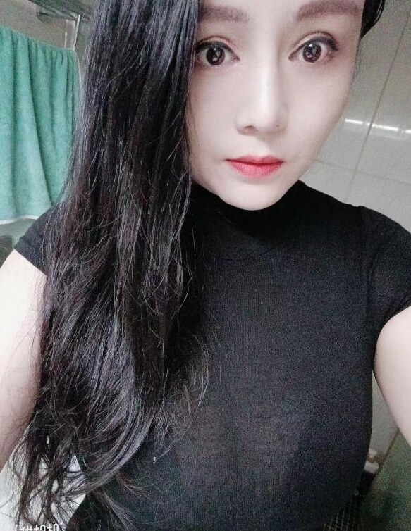 健谈巨乳姐姐啵啵