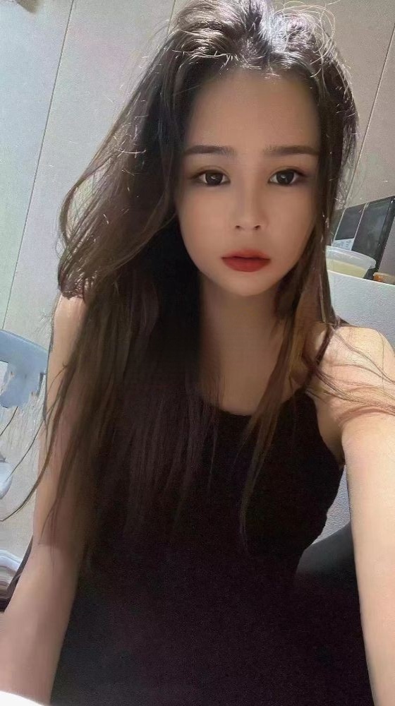 刚来深圳的超嫩的漂亮小姑娘