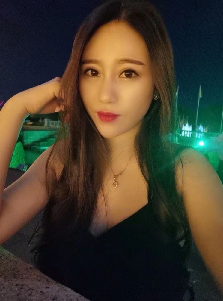 龙华气质美女