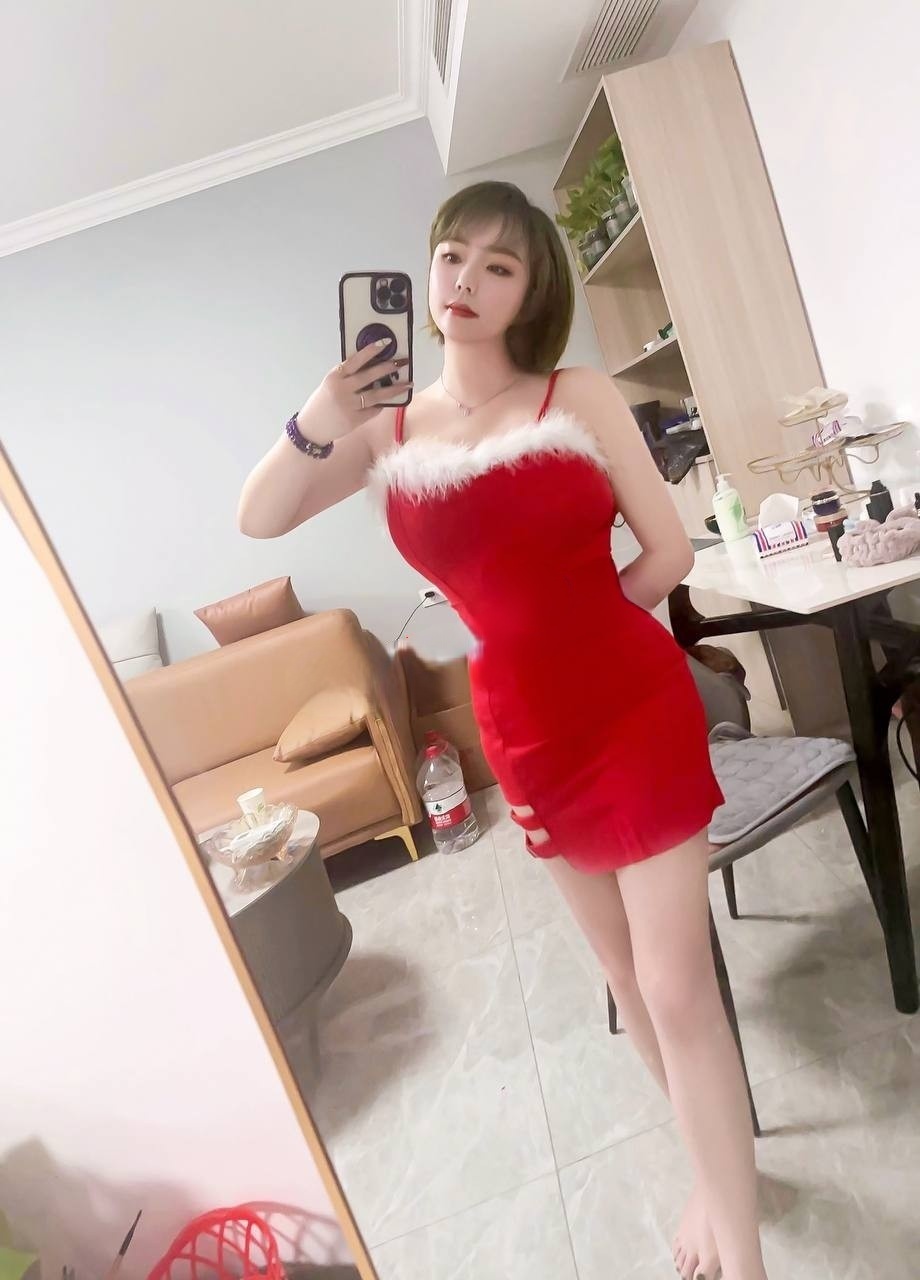 静安大胸短发小姐姐