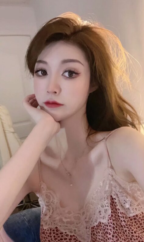 妹子长腿翘臀，非常哇塞