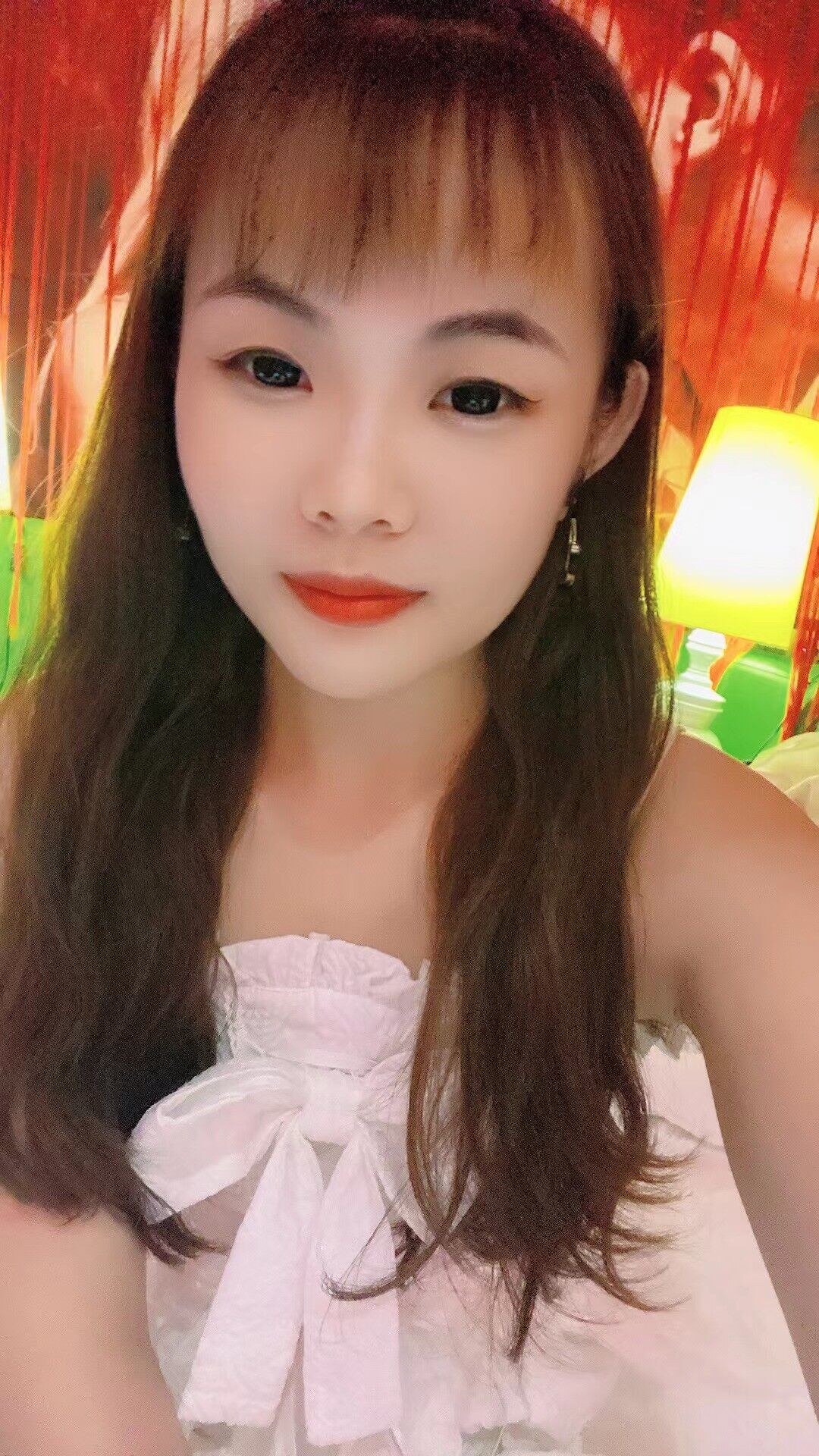 龙华菲菲
