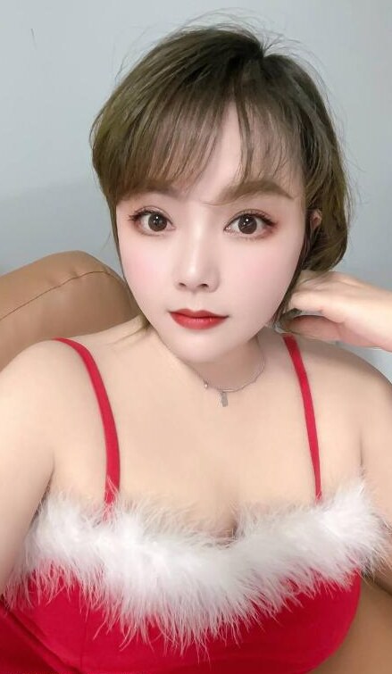 静安大胸短发小姐姐