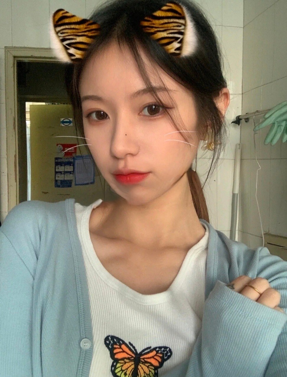 吴中嫩妹雯雯兼职